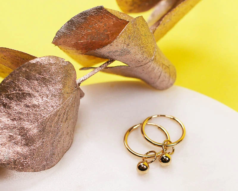 náušnice "s kuličkou"